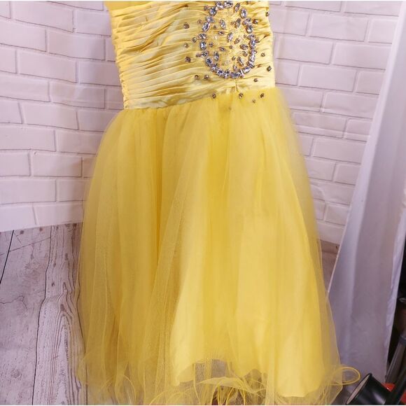 May Queen Couture Size 20 Short Formal Dress - Picture 4 of 12